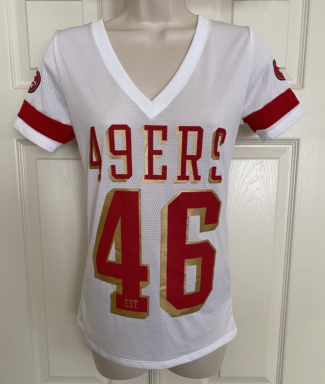Victoria’s Secret PINK ~ NFL San Francisco 49ERS Short Sleeve V-Neck Top Cute XS