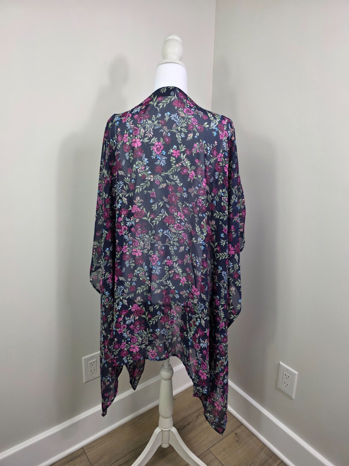 Lane Bryant Floral Kimono Overpiece One Size Navy with Pink, Green, Blue Floral