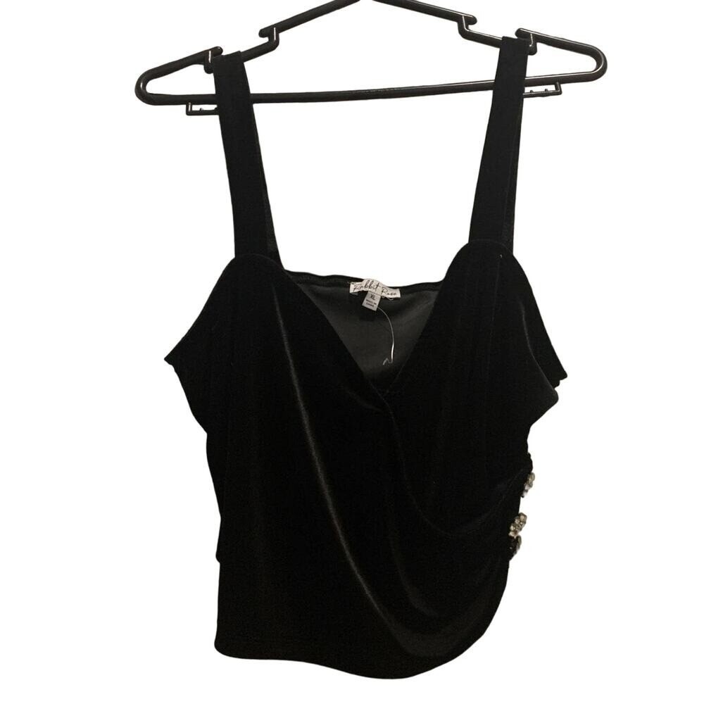 Rabbit Rose Black Velvet Top