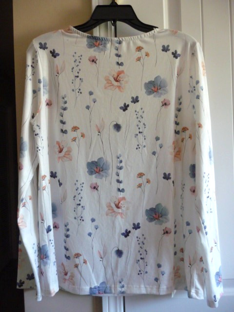 White Multicolor Crochet V-Neck Long Sleeve Lightweight Flower Top, Size M