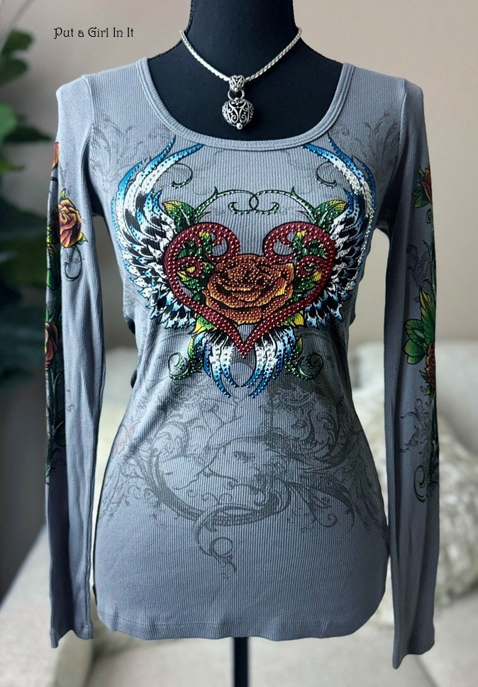 USA New VOCAL APPAREL Womens CRYSTAL GRAY HEART ANGEL WINGS SHIRT S Small Y2K