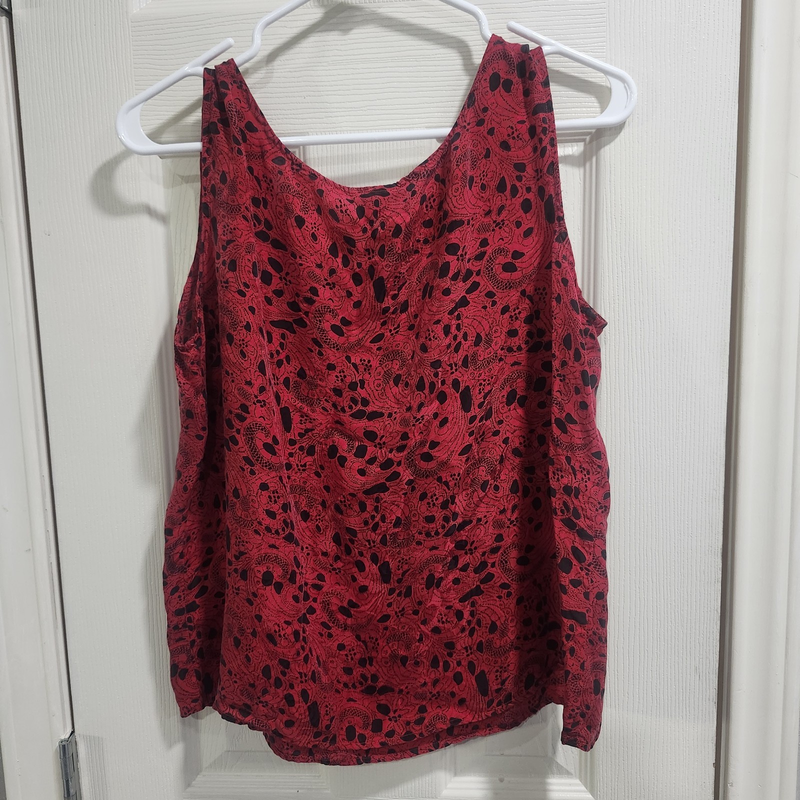 Vintage SILX 100% Silk Tank Top Womens L Red Black Paisley Sleeveless Blouse