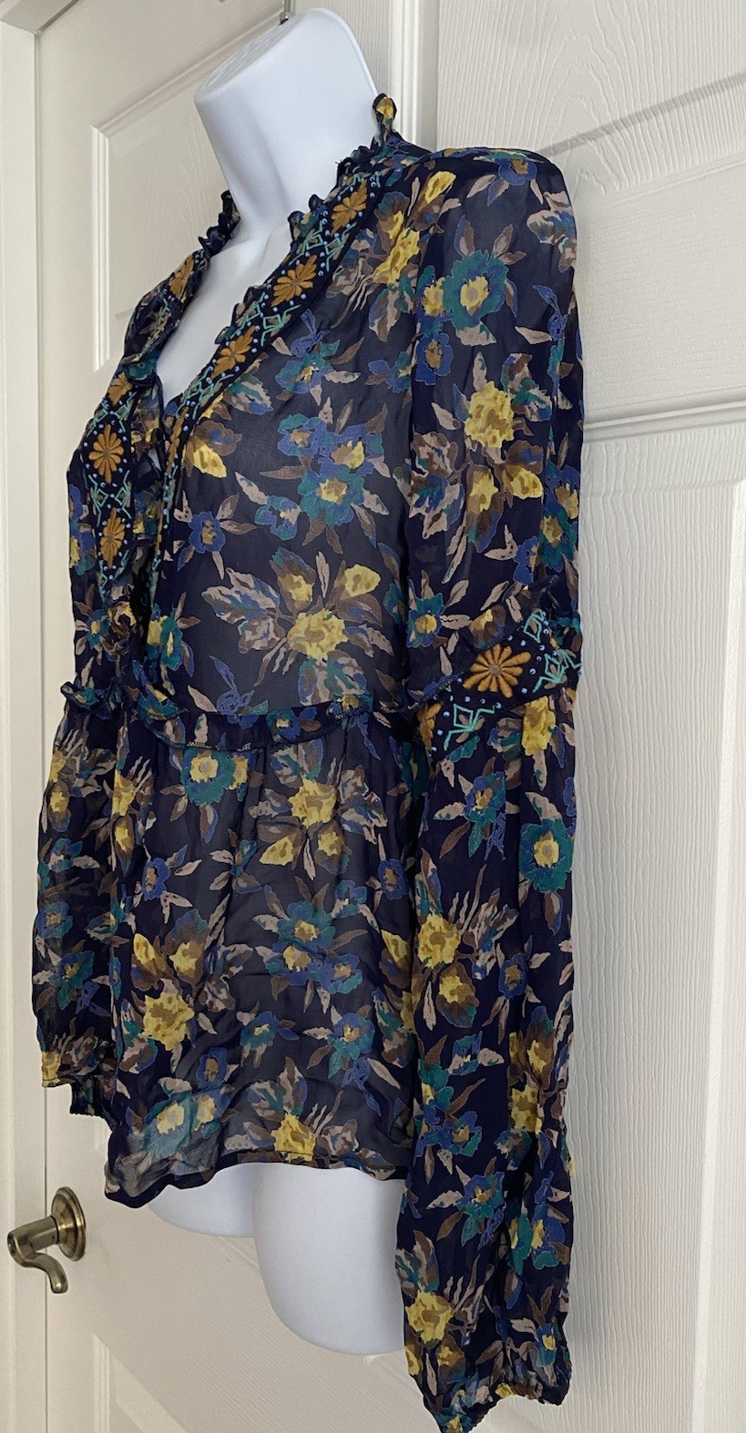 Meadow Rue Anthropologie Floral Embroidered Ruffle Peasant Blouse Boho Artsy S