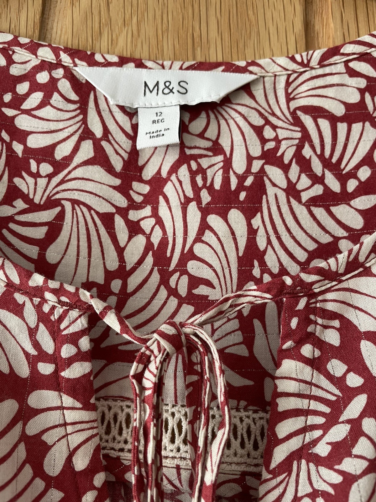 Marks and Spencer’s neck tie summer Top. Cap sleeves Red and White. Size 12