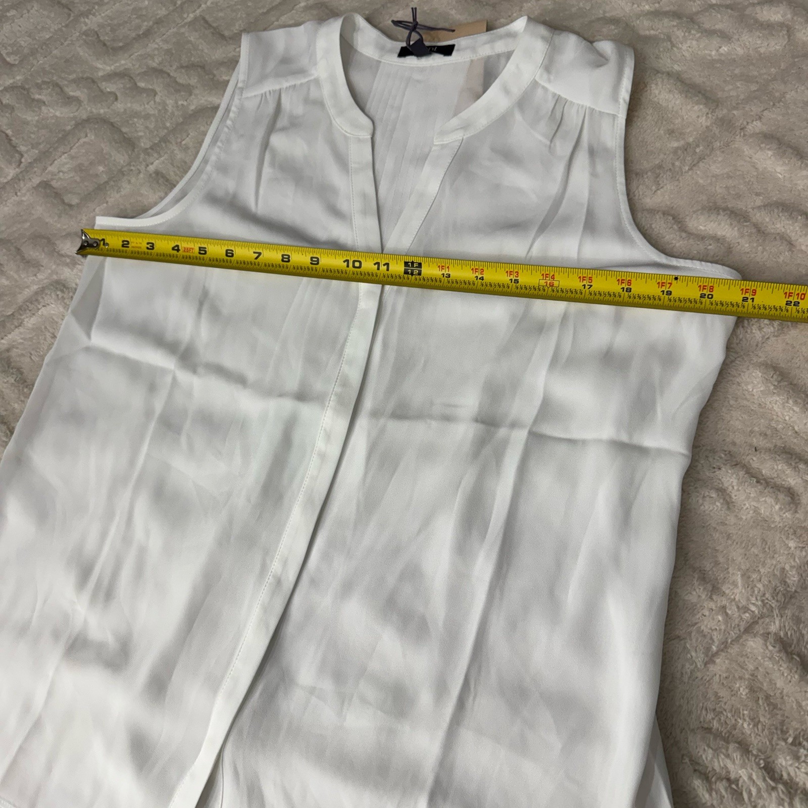 NYDJ White Pintuck Sleeveless Cami Shirt Womens Size S Casual Hiden Button Tops