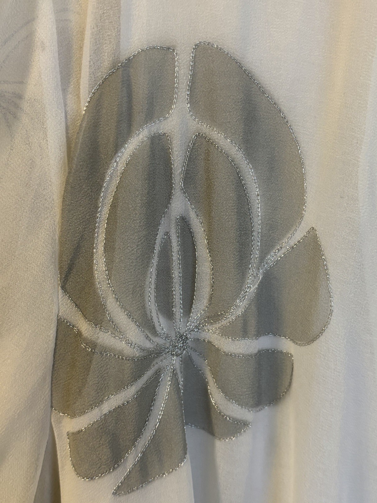 2 Pc White & Silver Flower Chiffon Jacket w/Shell Rayon 58” Bust L’Affaire