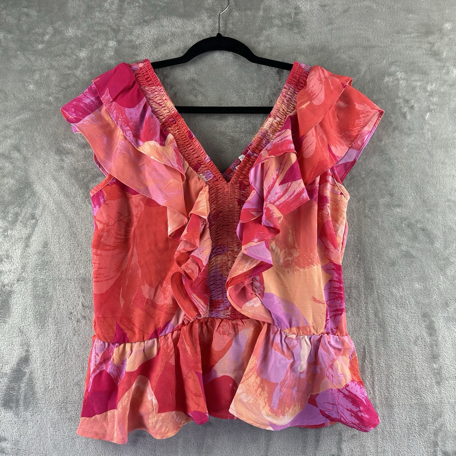 Sofia Jeans by Sofia Vergara Women’s M Pink Orange Smocked Ruffle Top NEW