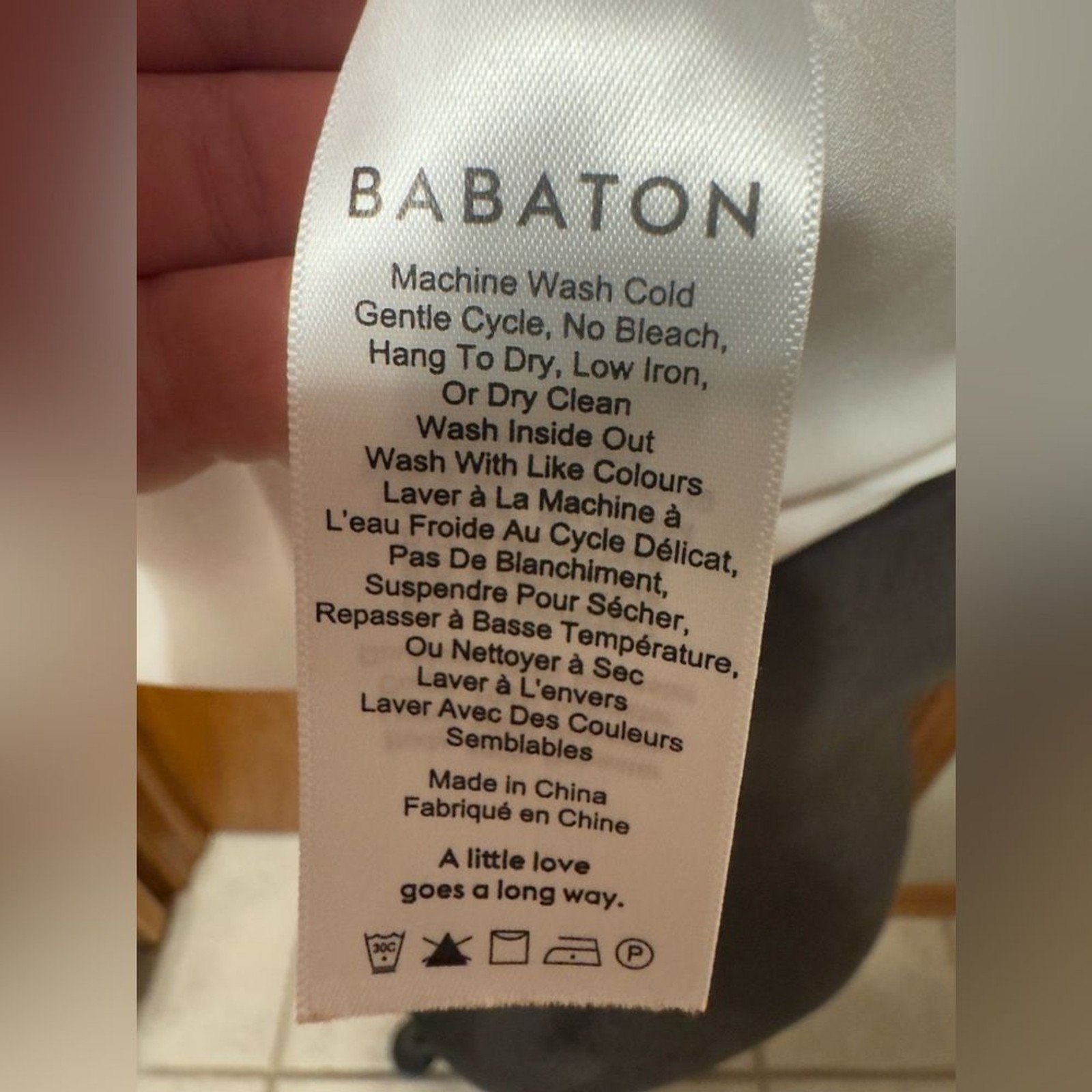 ARITZIA BABATON Hopkins Blouse Size Small NWOT