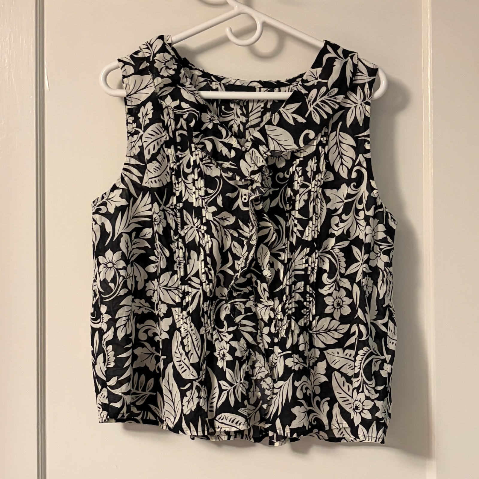 Talbots ruffle shell blouse silhouette palms size large NWT preppy beach classic