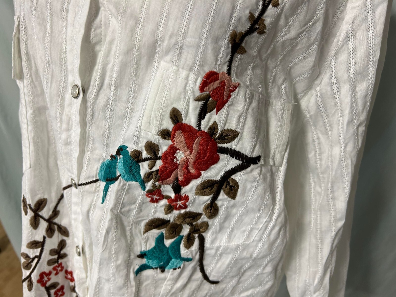 Vintage MIXIT WOMAN White Button-Up Shirt/Blouse w/Floral Embroidery Size 26 NEW