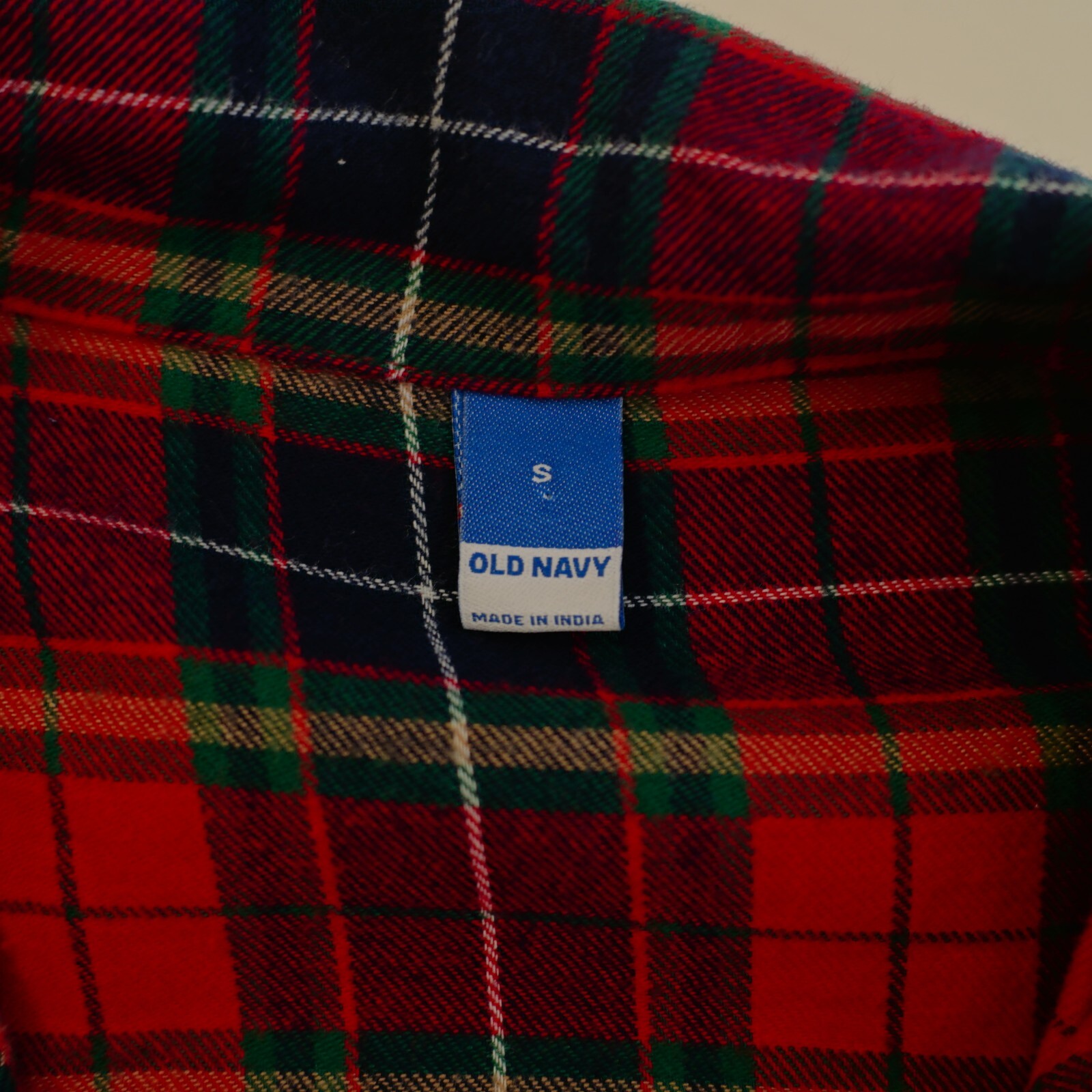 Old Navy Blue Red Green Plaid Flannel Collared Button Front Shirt Top Small Long
