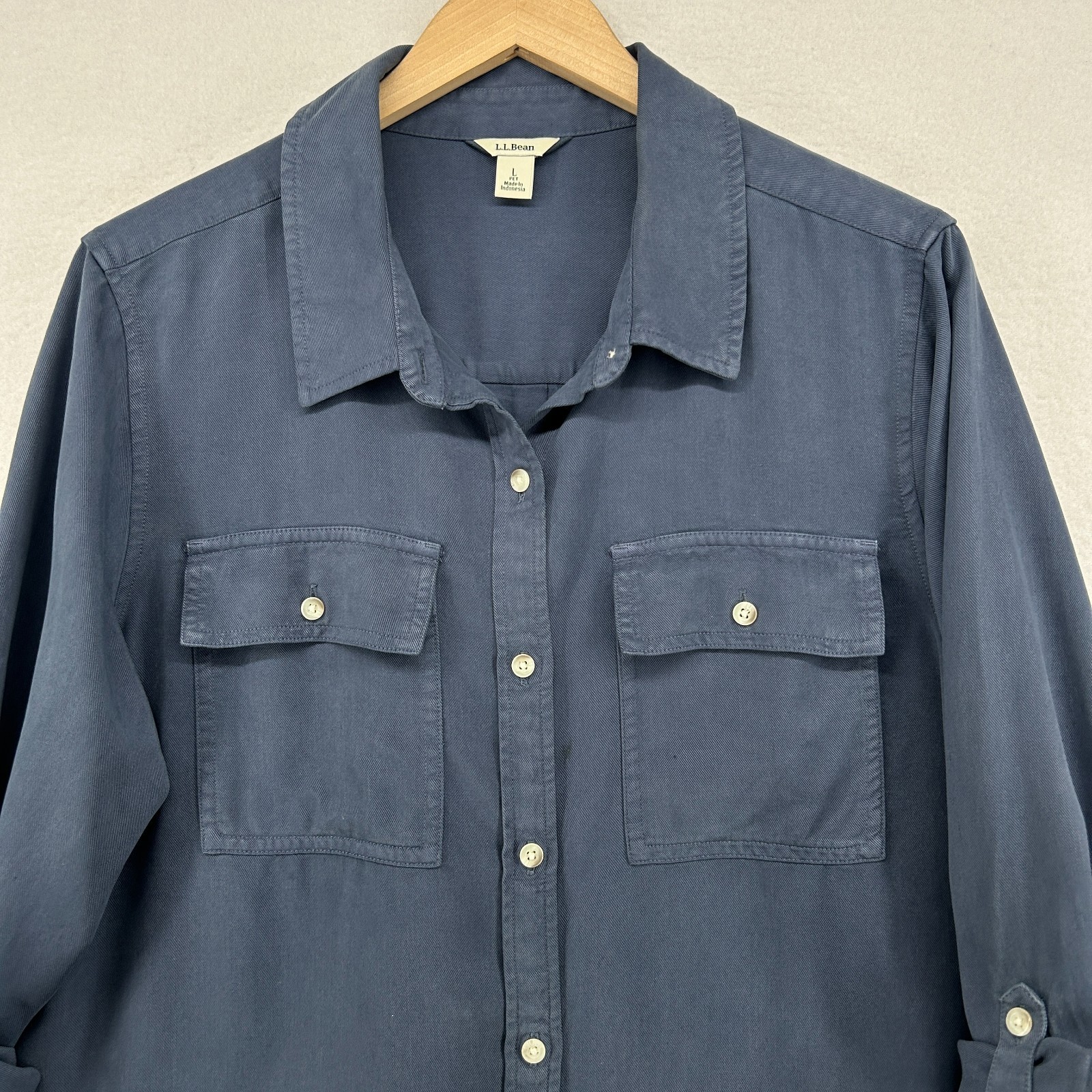 LL BEAN Top Womens LP Petite Soft Washed Utility Twill Button Up Roll Tab Blue