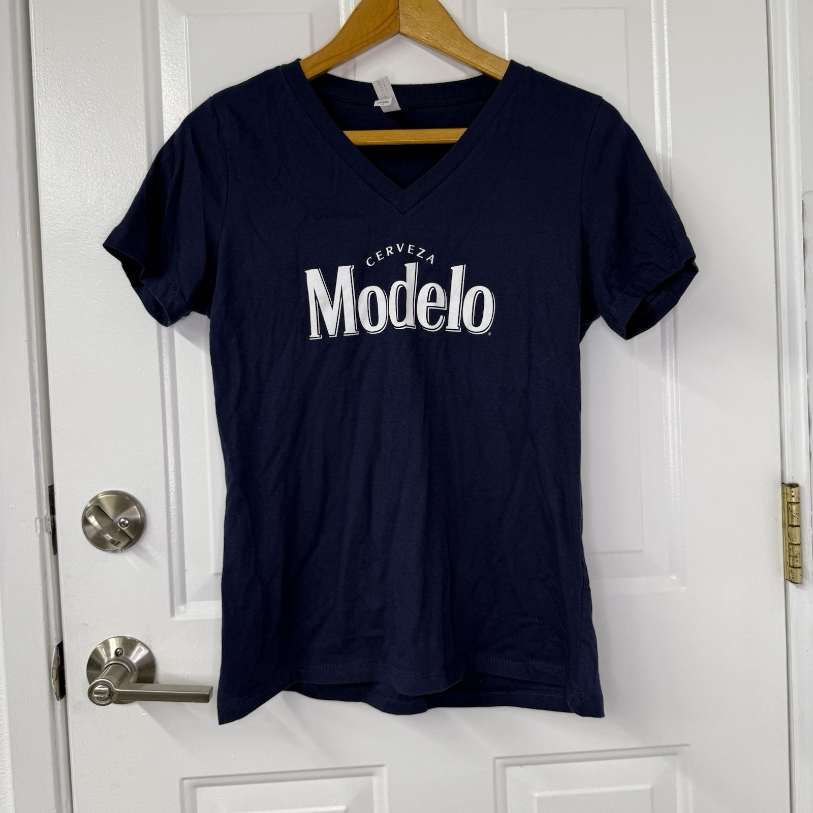 Modelo Cerveza Brand Ambassador T-shirt Navy Blue & White Women’s V-neck Small