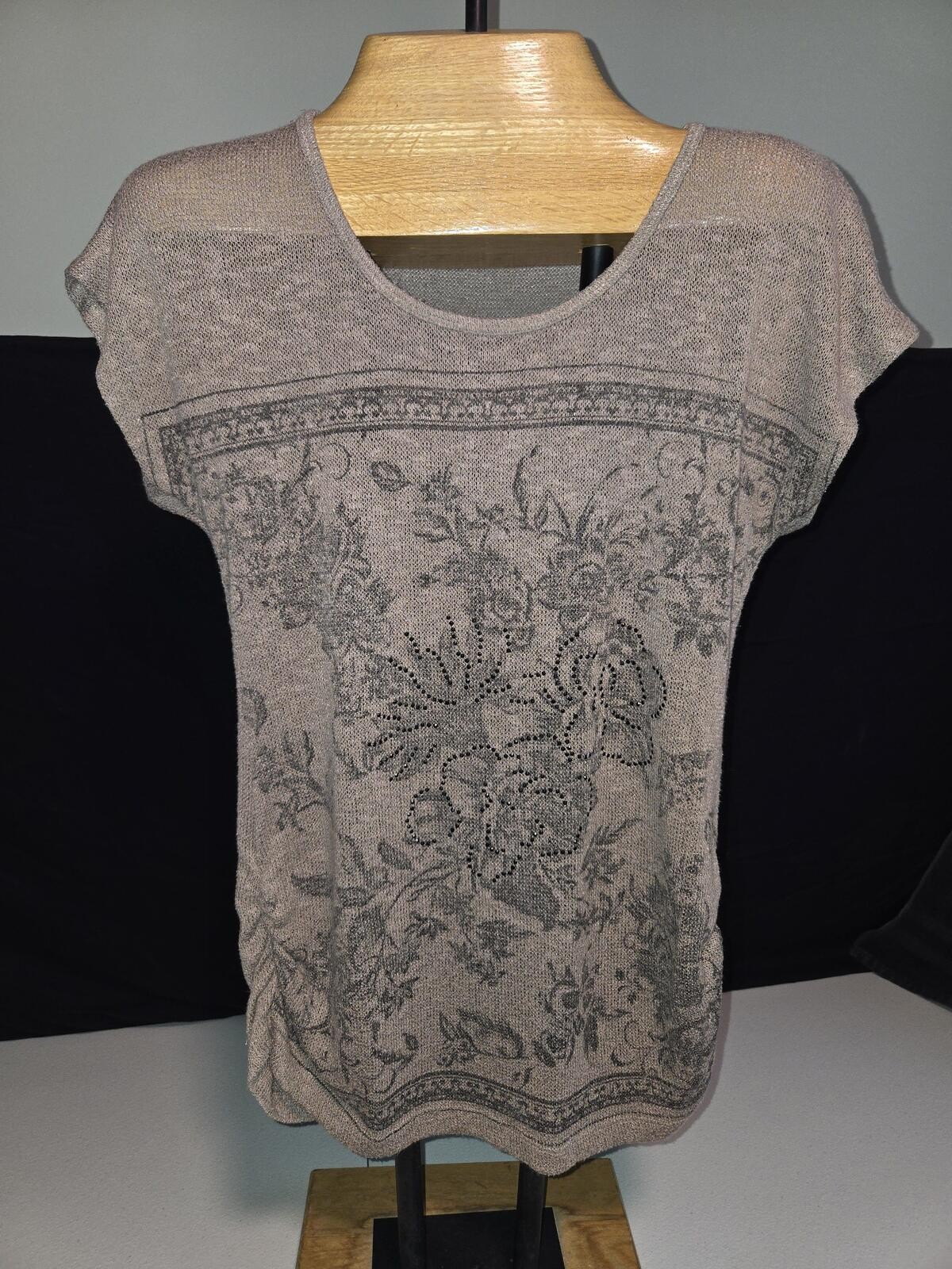Lightweight Beige Floral Print Knit Top with Rhinestone Detail