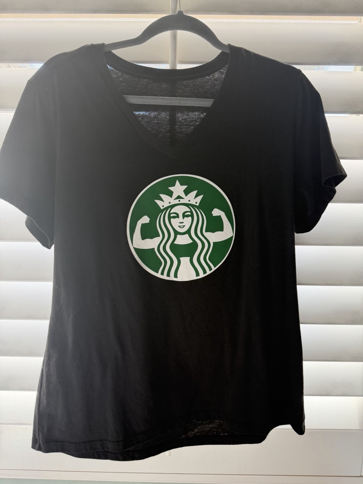 Starbucks Women’s size M Black V-Neck Short Sleeve Logo Graphic Tee