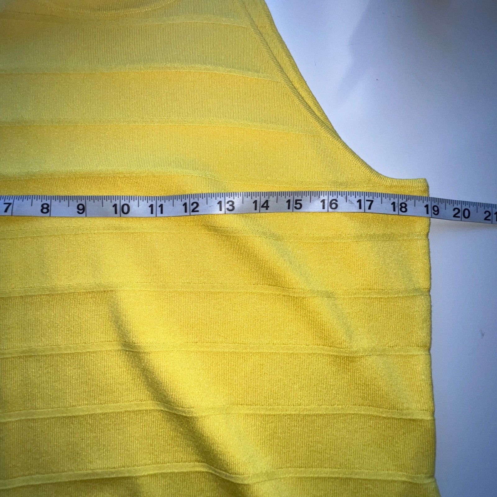 Anne Klein Yellow Sleeveless Knit Bright Daffodil Tank Top Womens Size L NWT