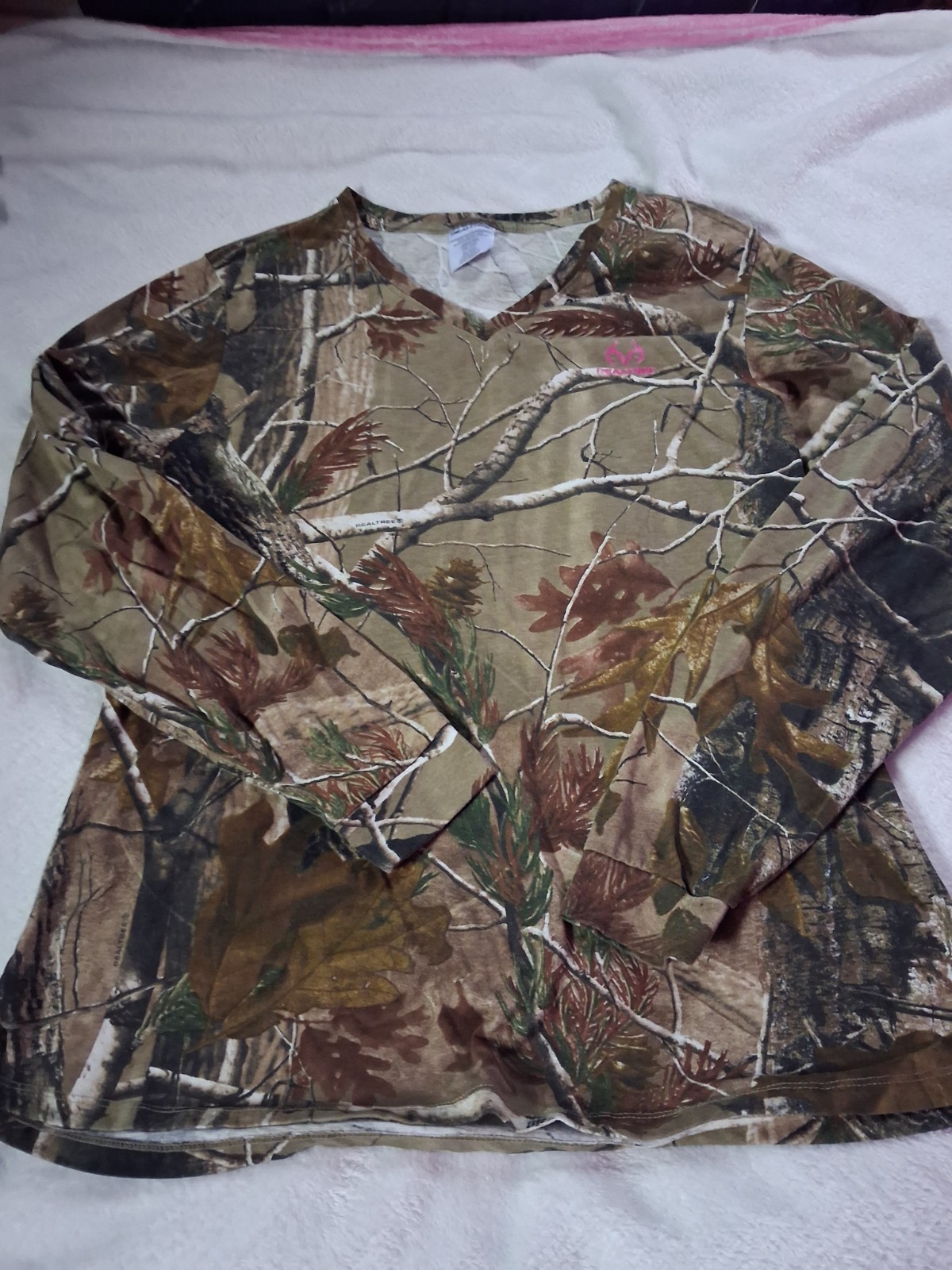 Real Tree~Womens Camo, Cotton Blend, Casual, Relaxed Fit, V-Neck Shirt Size 2XL