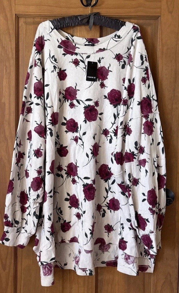 TORRID SWEATSHIRT LONG SLEEVE COTTON TOP 6 6X 6XL 30 NEW
