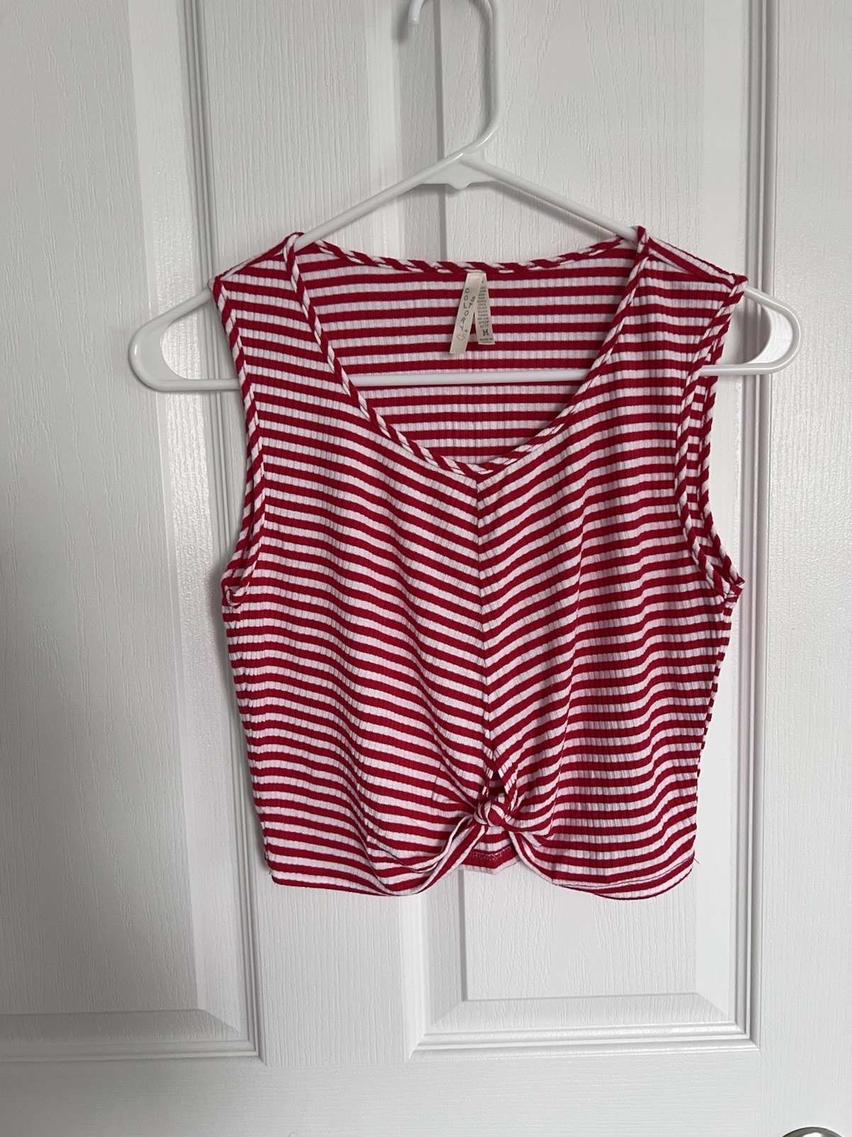 Col Story Cropped Top M
