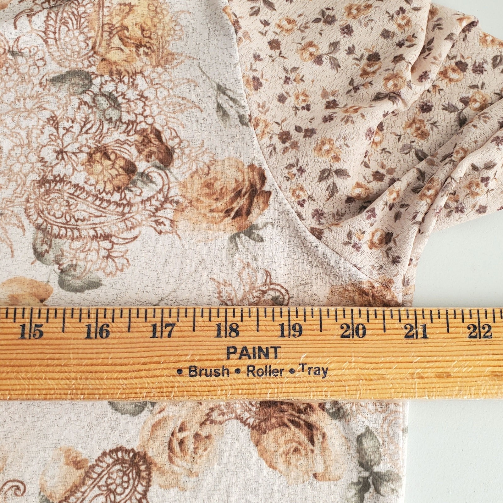90s Y2K Women Beige Floral Lettuce Hem Stretchy Top L Boho Fairy Goblincore USA