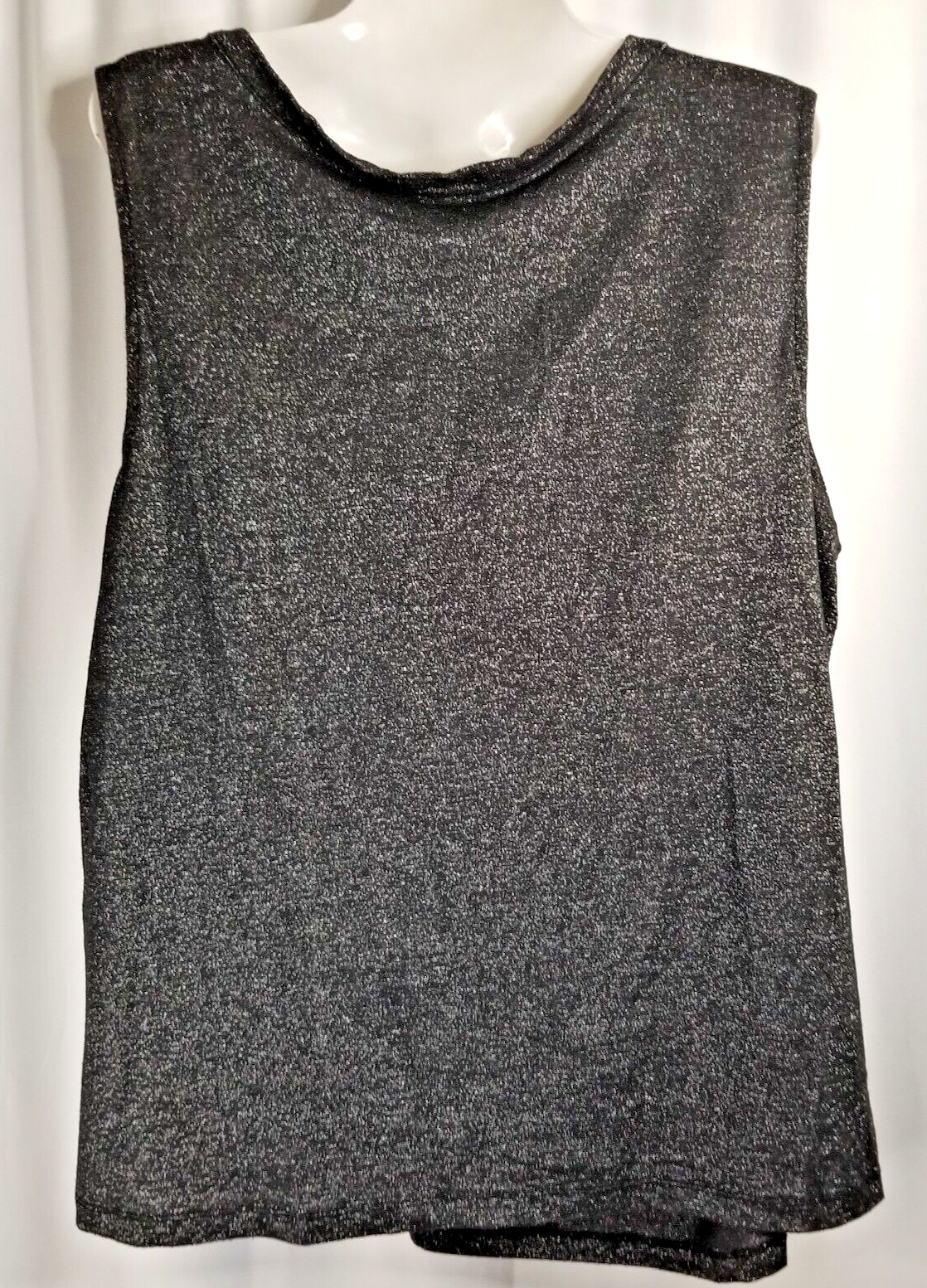 Woman Top Black Silver Metallic Accent V-Neck Sleeveless JM Collection Size 2X