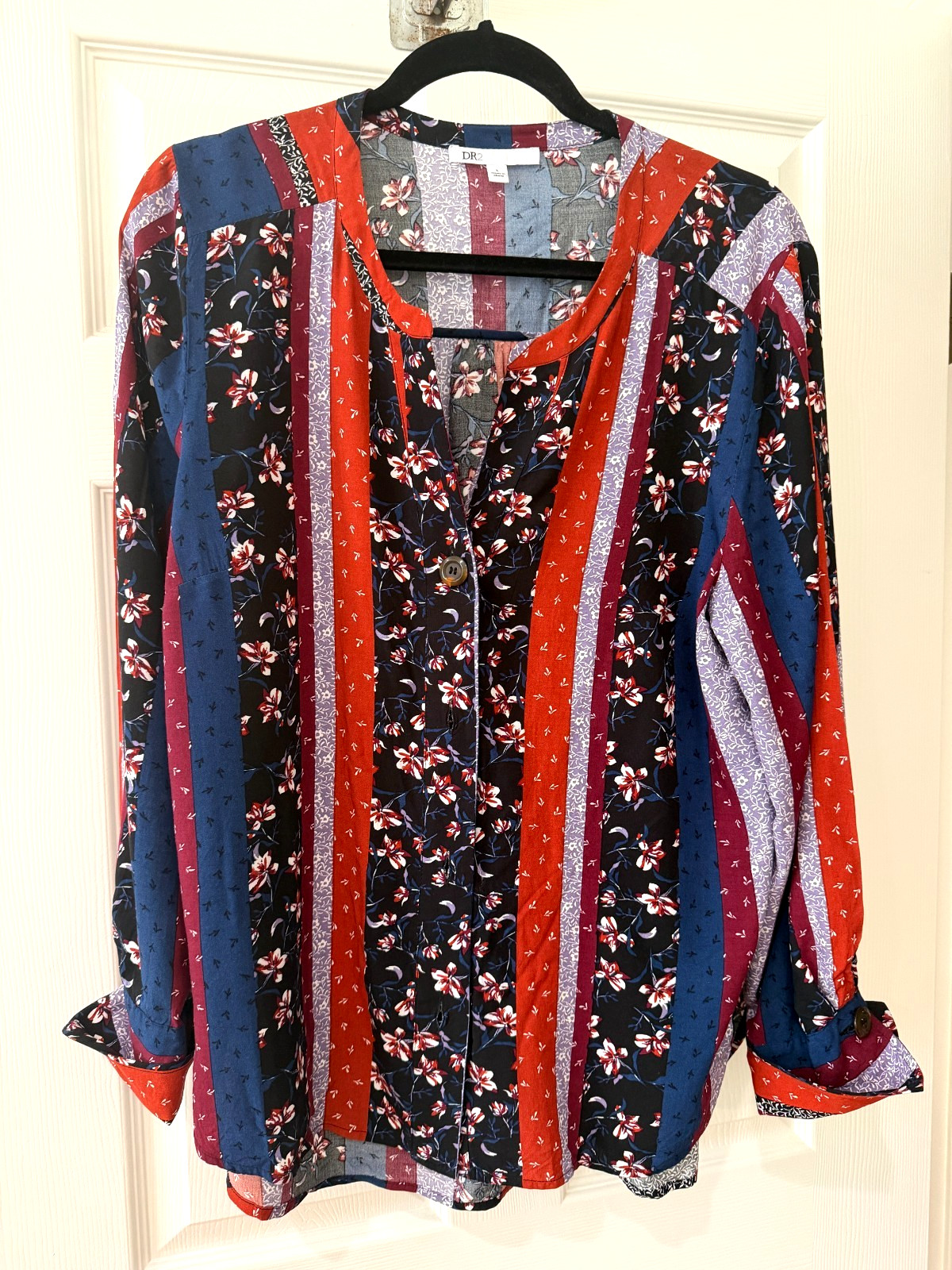 DR2 women’s size L shirt multicolor stripe button up long sleeve large cuffs