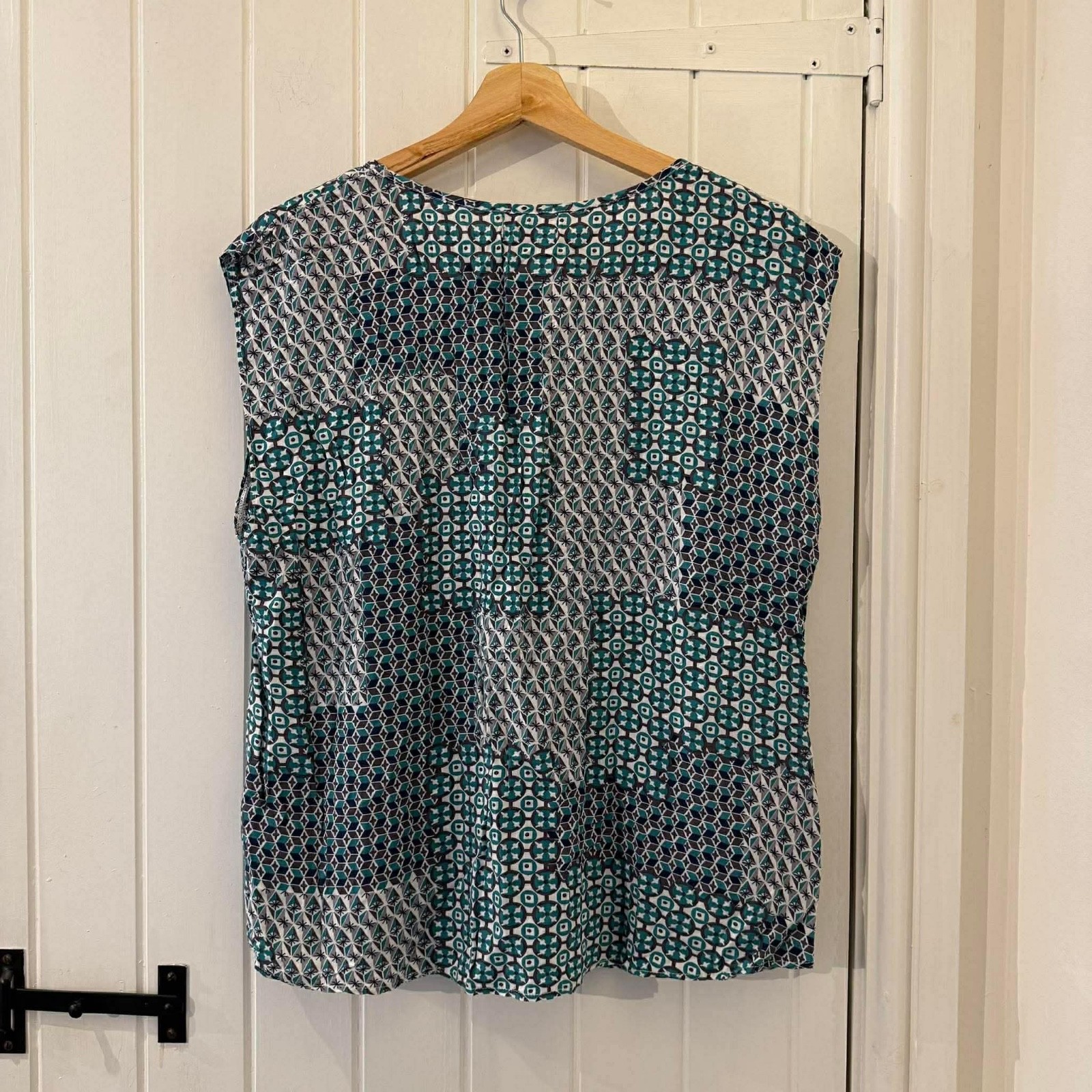 Apricot Sleeveless Green Patchwork Geometric Print Blouse Top UK 14