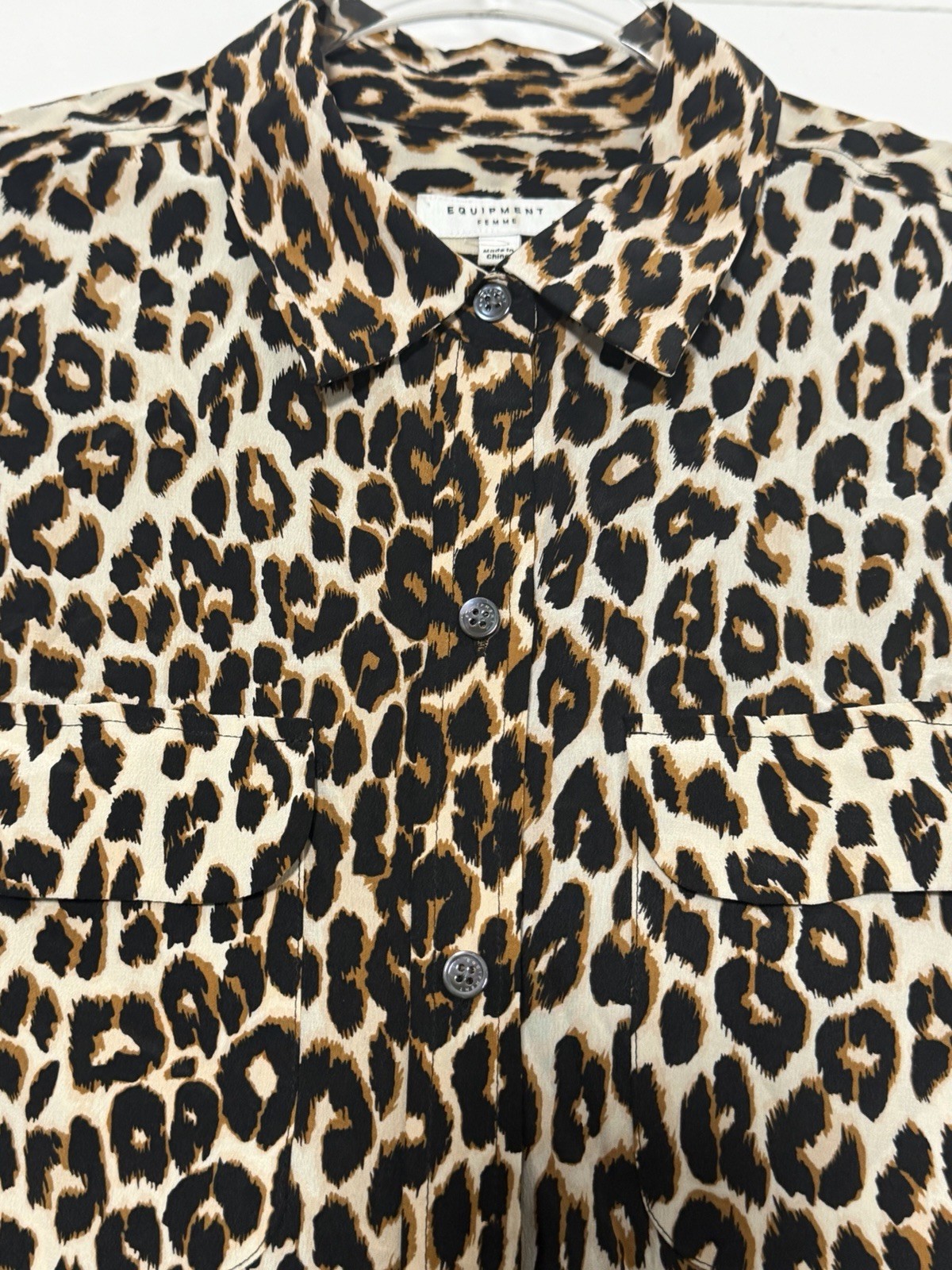 Equipment Femme Women’s Silk Long Sleeve Button Down Blouse Animal Print Small