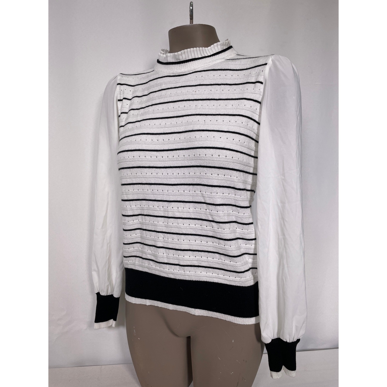 Sioni Milano Mock Neck Long Sleeve Blouse Striped White/Black Top Women’s SMALL