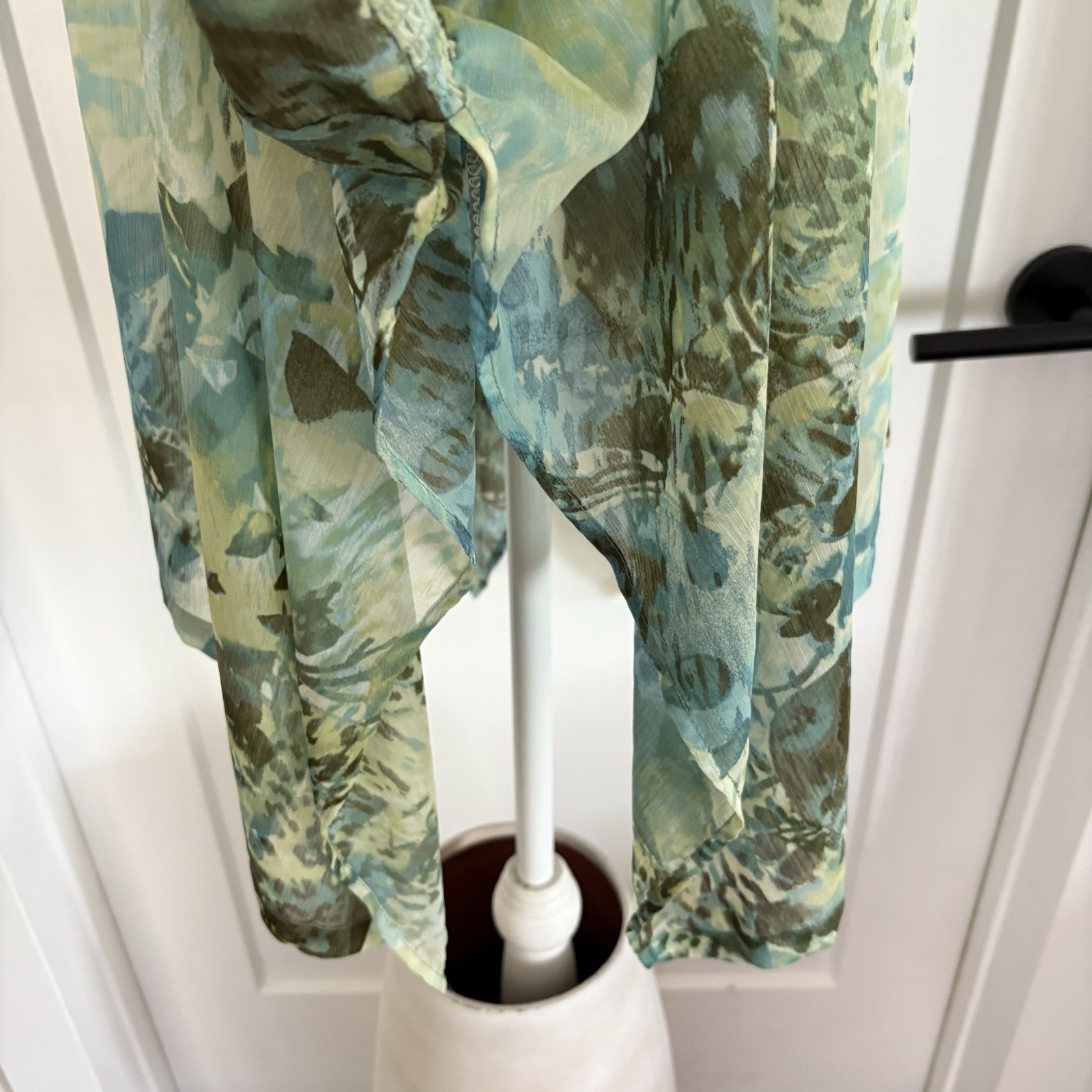 Women’s Chicos Animal Envy Button Front Ruana Green Sheer Lightweight Size S/M