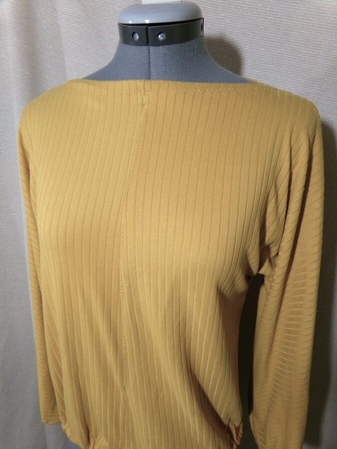 Ribbed knit Mustard stretch fit Boat neck T-shirt Top S long slv Elastic waist