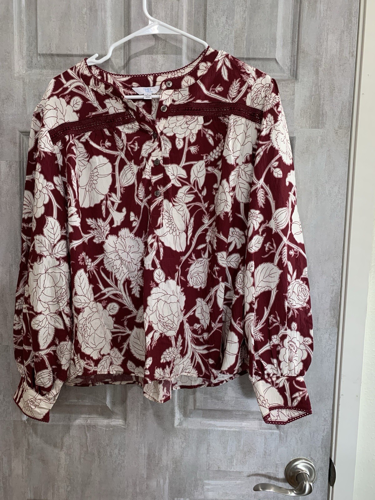Time and Tru Burgundy White Floral Button Front Lace Long Sleeve Blouse L