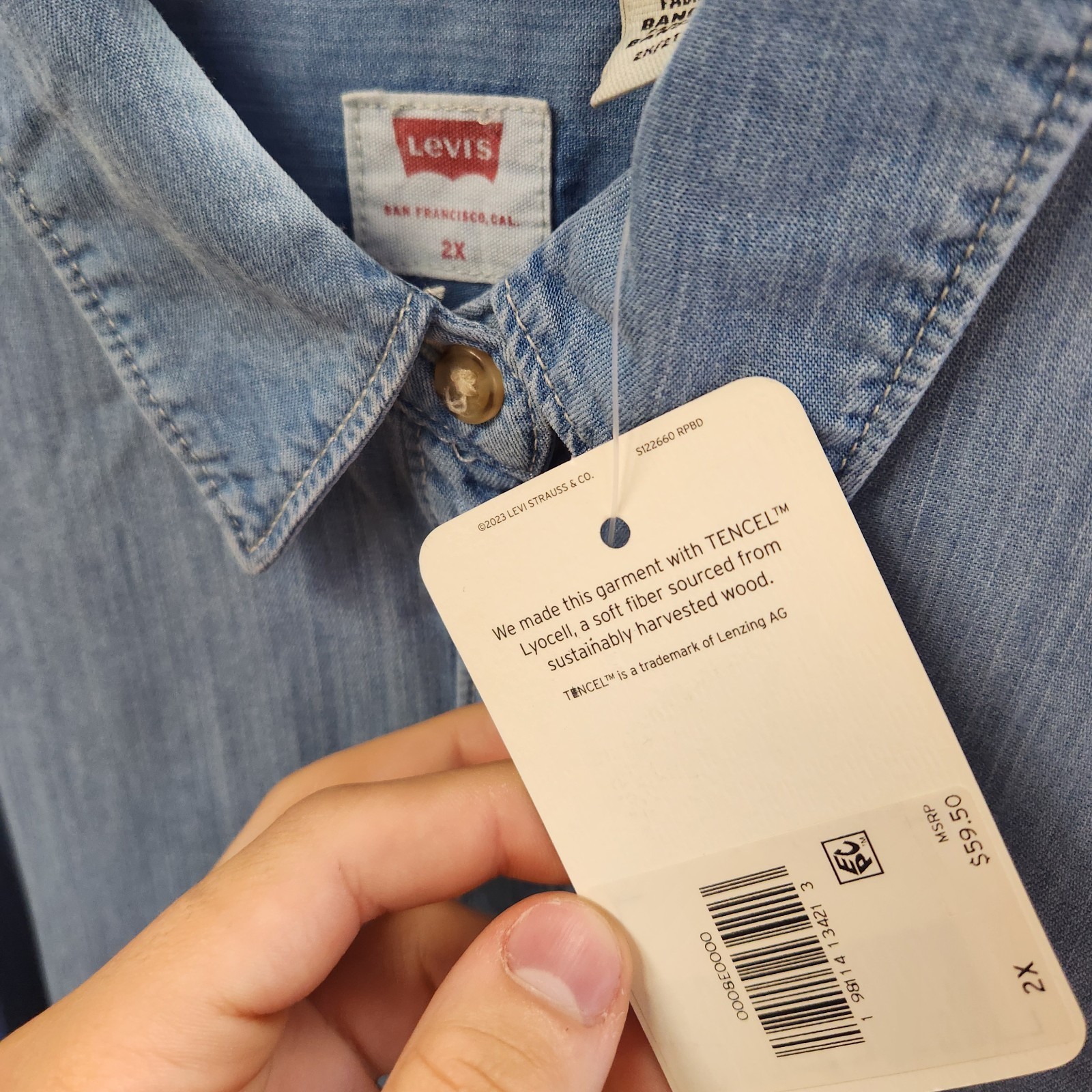 Levi’s Standard Fit Button Up Collared Pocket Shirt Womens Size 2X NWT