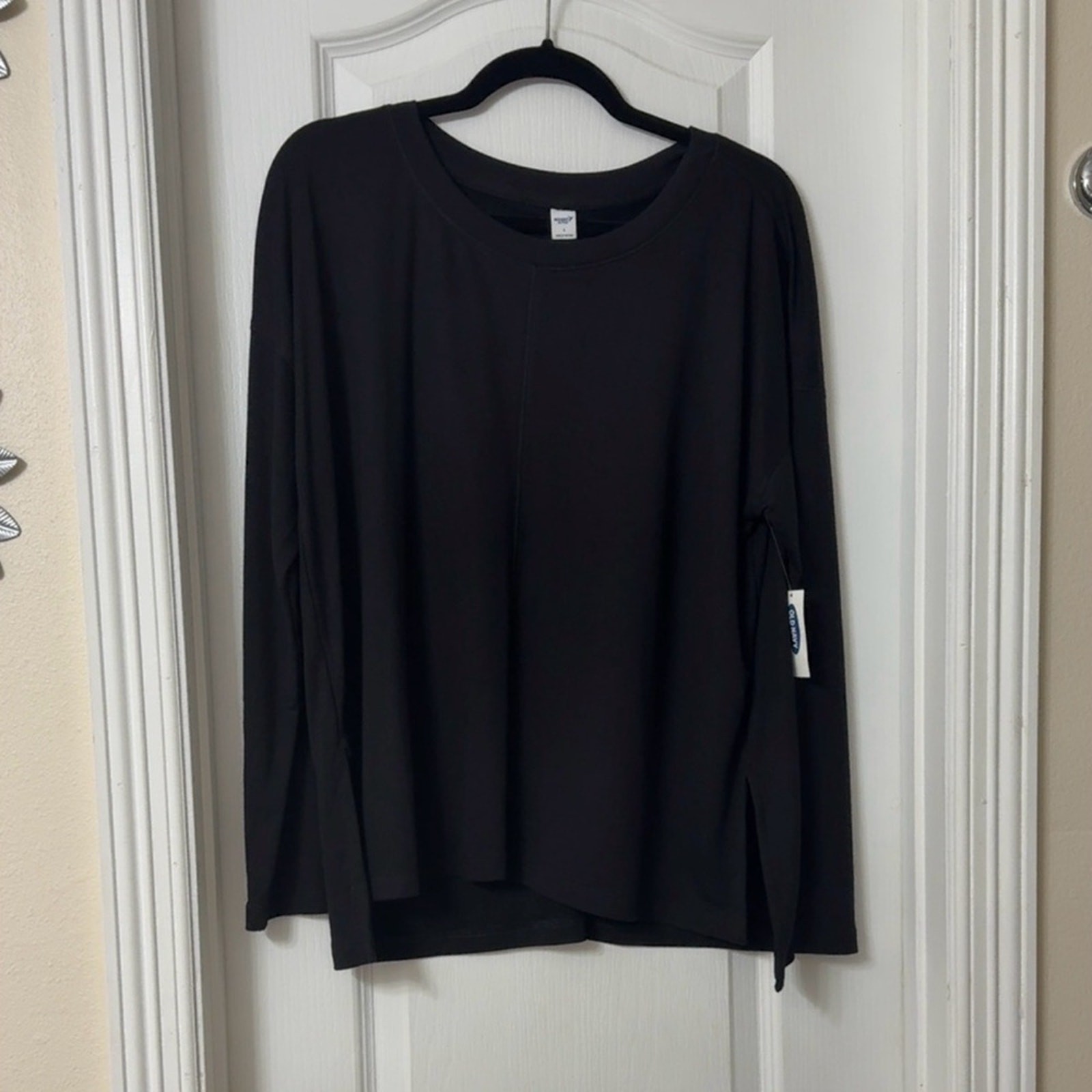 Old Navy active black long sleeve crewneck tunic size L