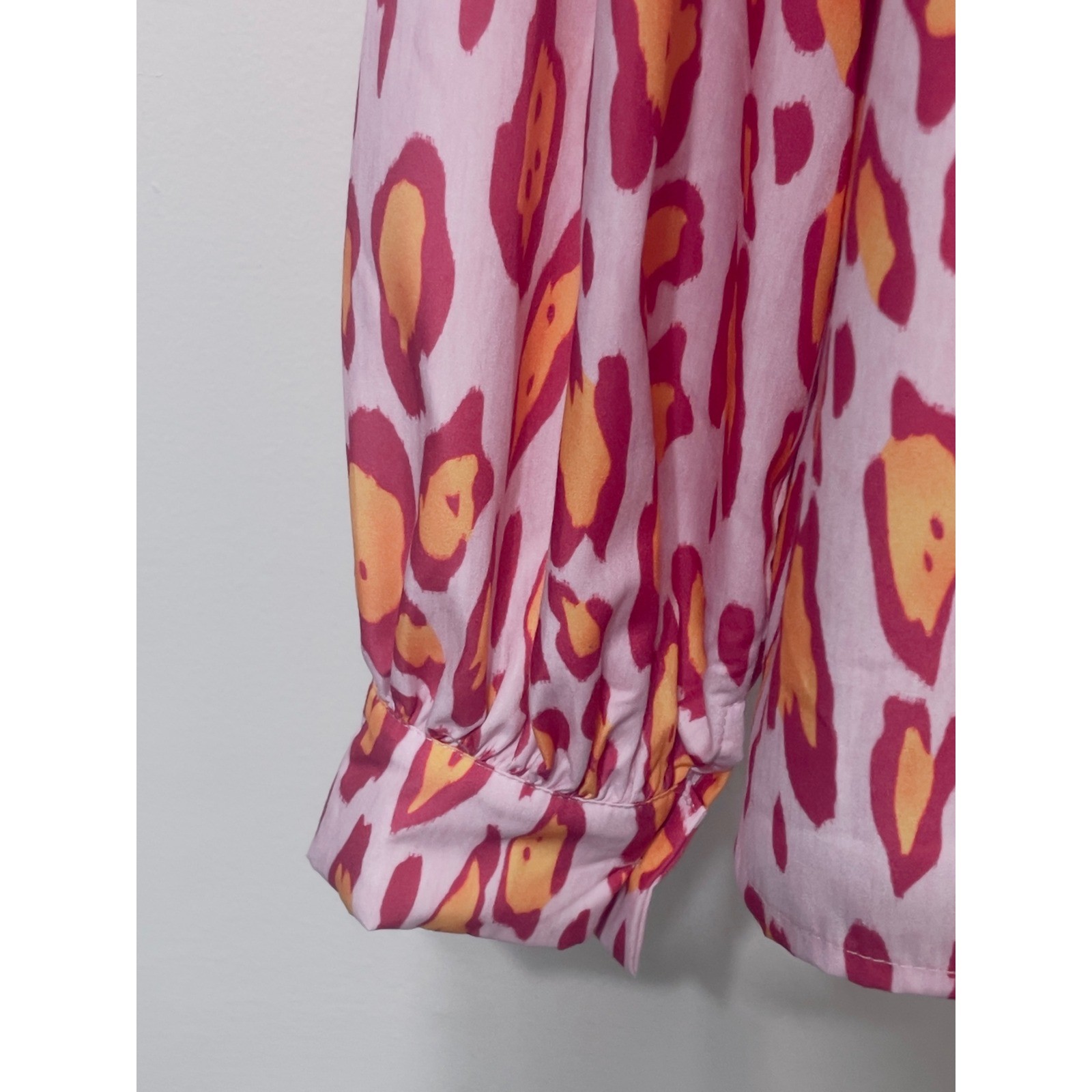 Big Juicy Fashion by Glamaw Women Leopard Print Button Down Blouse Size M Pink
