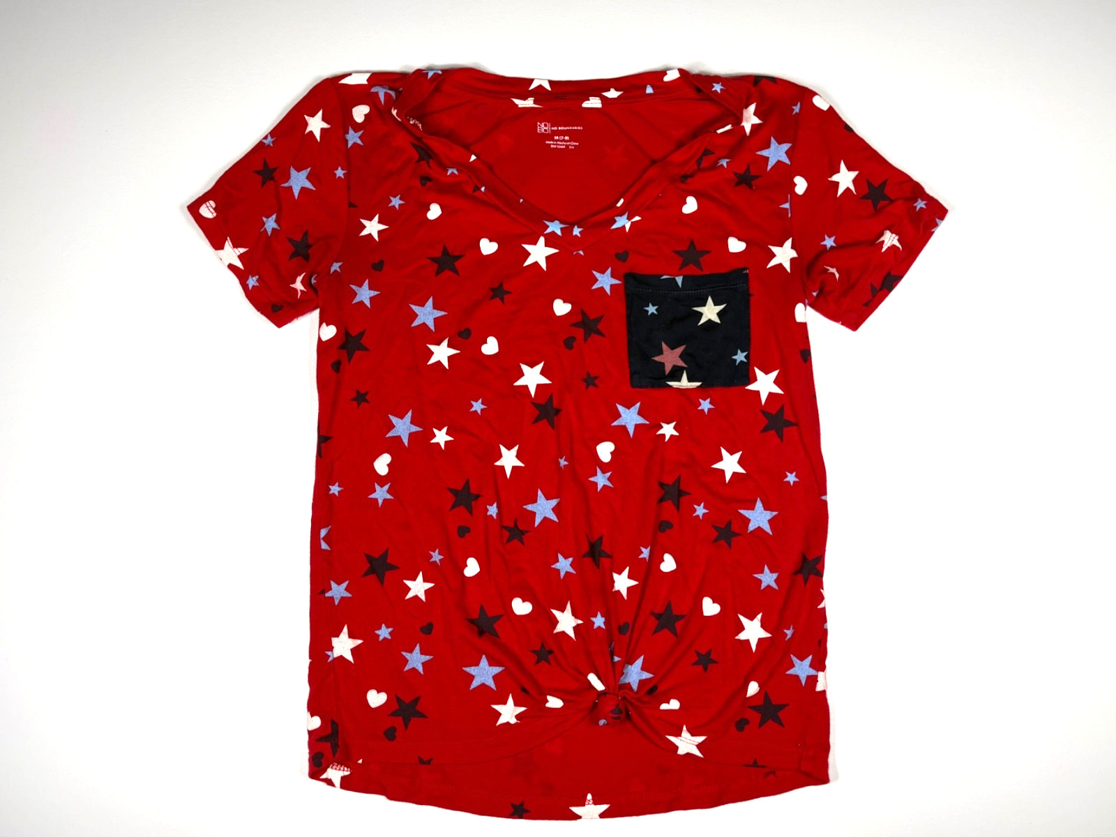 No Boundaries T Shirt Women M Red USA Stars V Neck Pocket Patriotic Casual Top