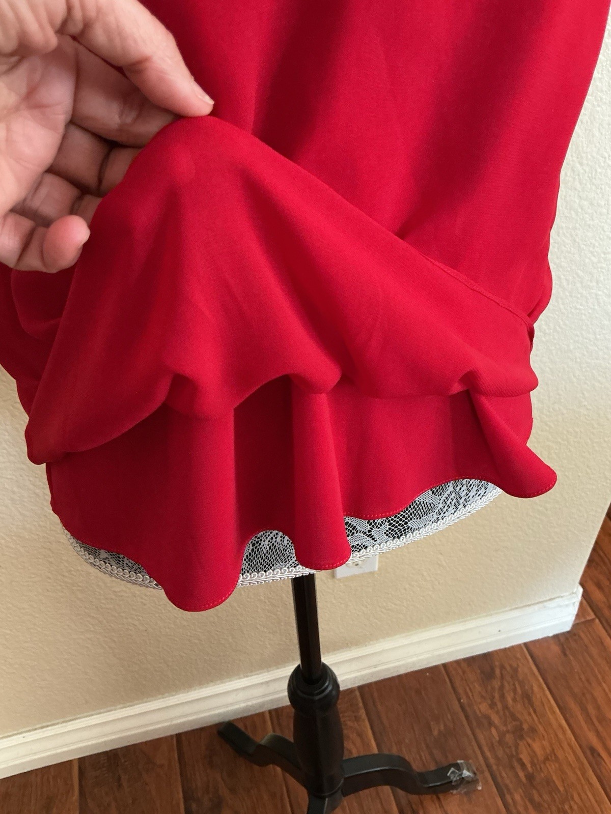 Alice + Olivia Plunging V-Neckline Sleeveless Royal Red Top Retail $187 Size M
