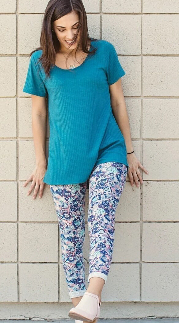 NEW Lularoe Classic T Shirt Top Tan Parrot Floral Tropic 🦜 3XL 26/28 24/26 3X