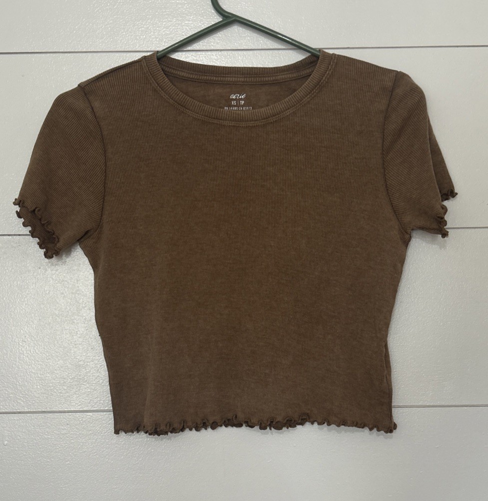 Aerie Women’s Brown Ribbed Lettuce Hem Cropped Tee Top XS Earthy Minimalist y2k