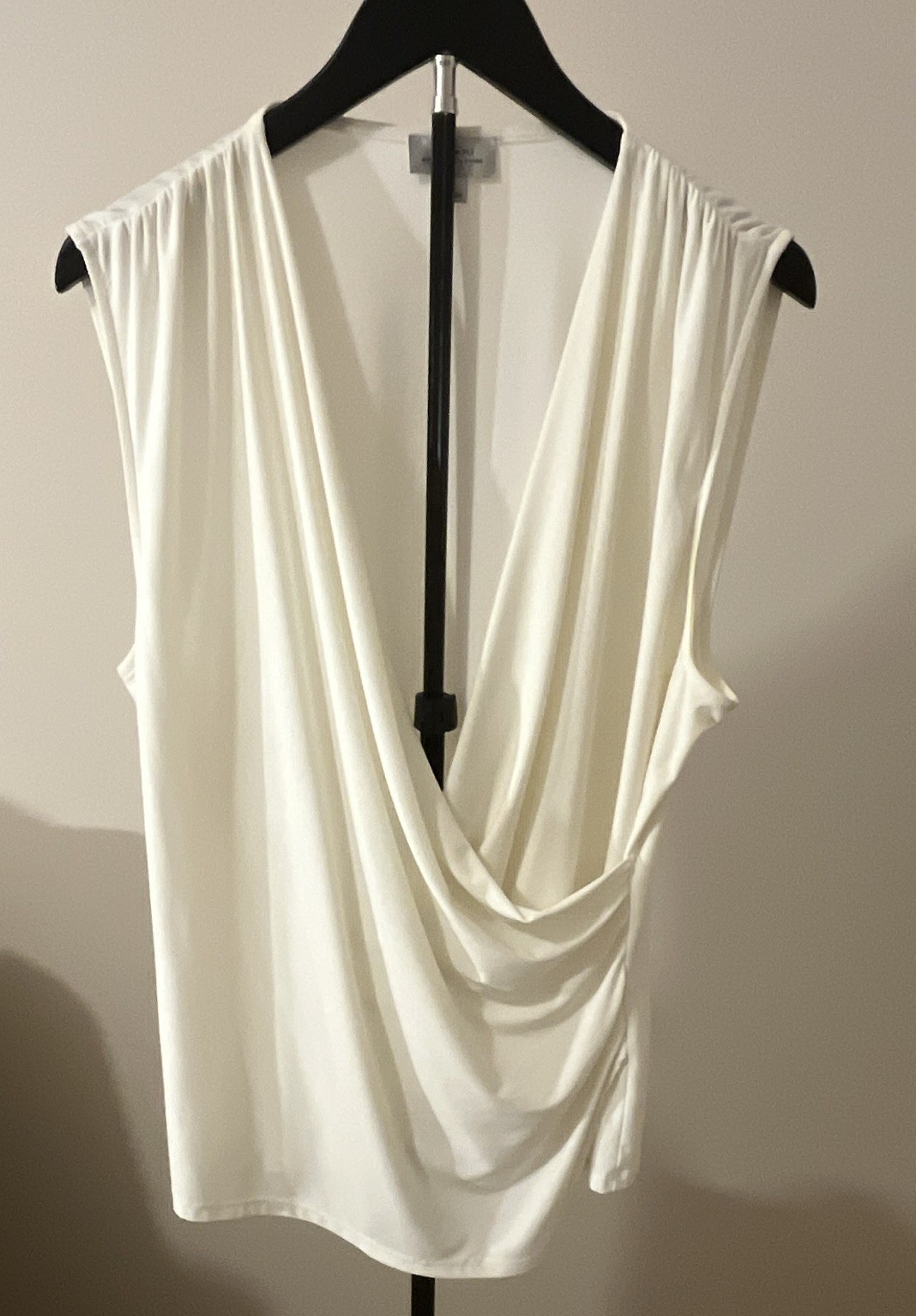 Tahari Arthur S. Levine Women’s XL White Solid Sleeveless Wrap Blouse