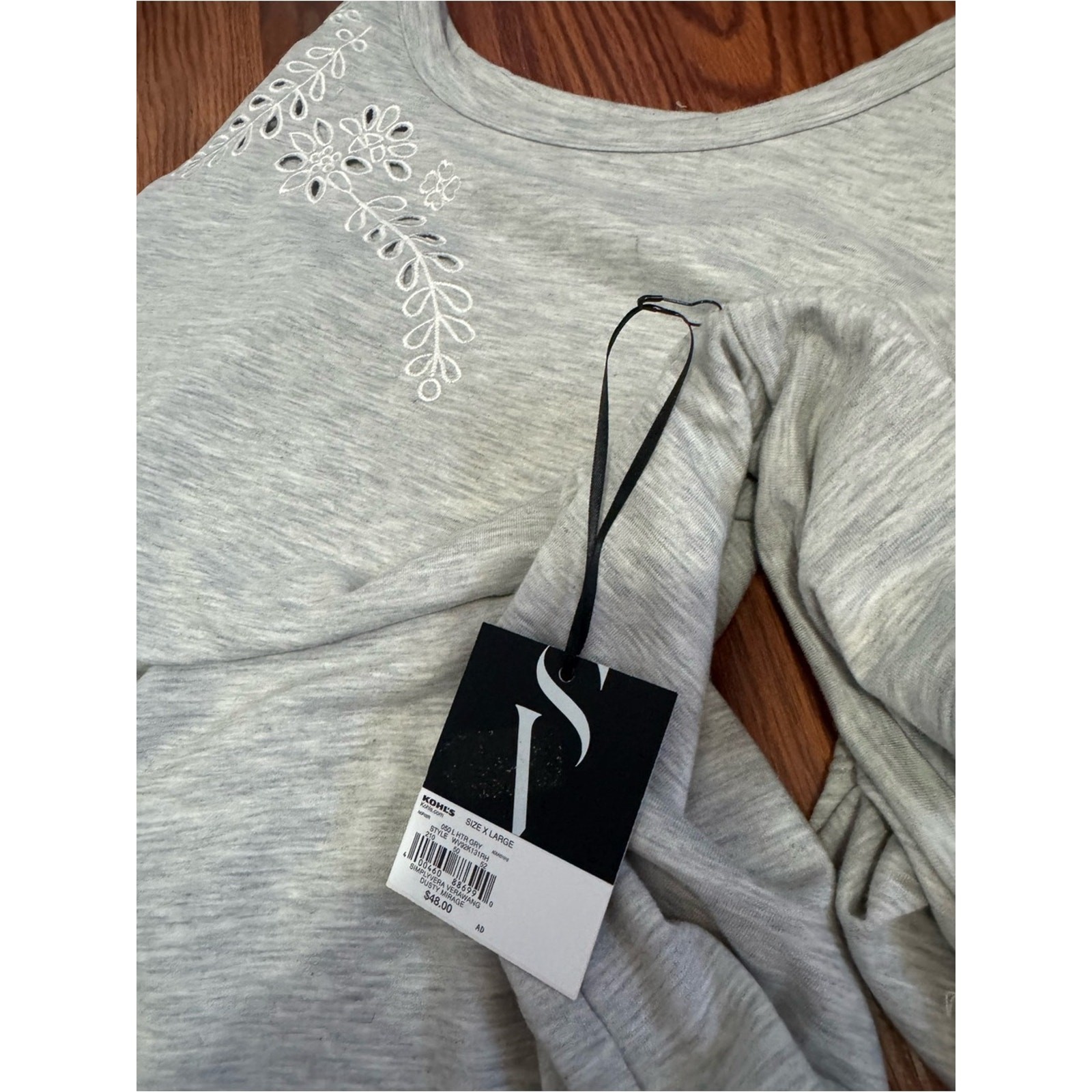 NWT Simply Vera Vera Wang Gray Ruffled Short Sleeve w/ Floral Embroidery cut out