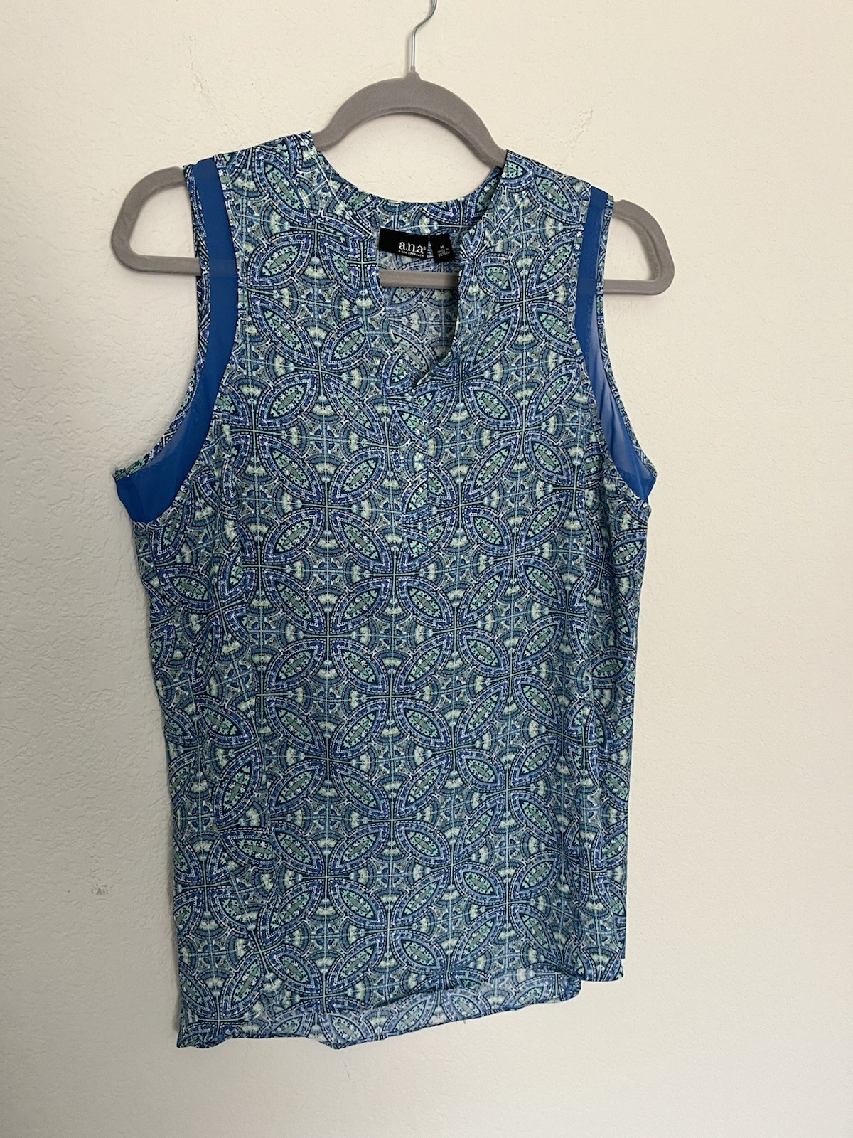 A New Approach Blouse Womens M Blue Sleeveless Geometric Lightweight Summer