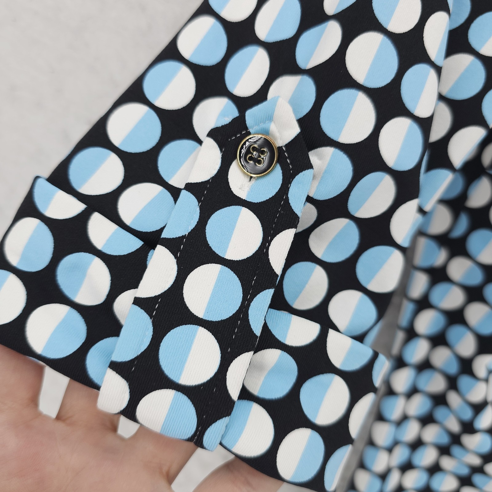 J. McLaughlin CATALINA CLOTH Button Shirt Blue Black White Geometric EUC SMALL