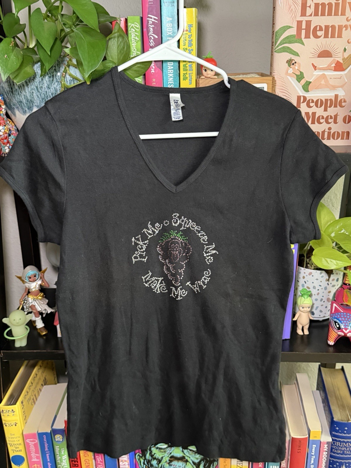 Black Fitted Tee With Rhinestones Wine And Grapes Graphic Size Large