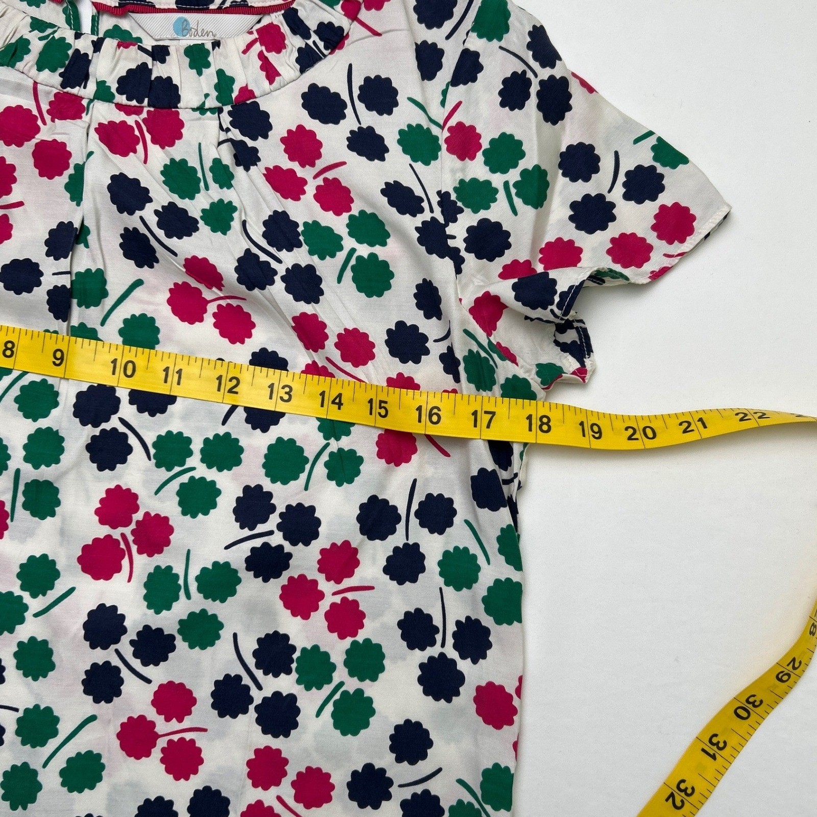 Boden Womens Silk Blend Clover Floral Ruffle Neck Blouse Size 6 White Pink Green