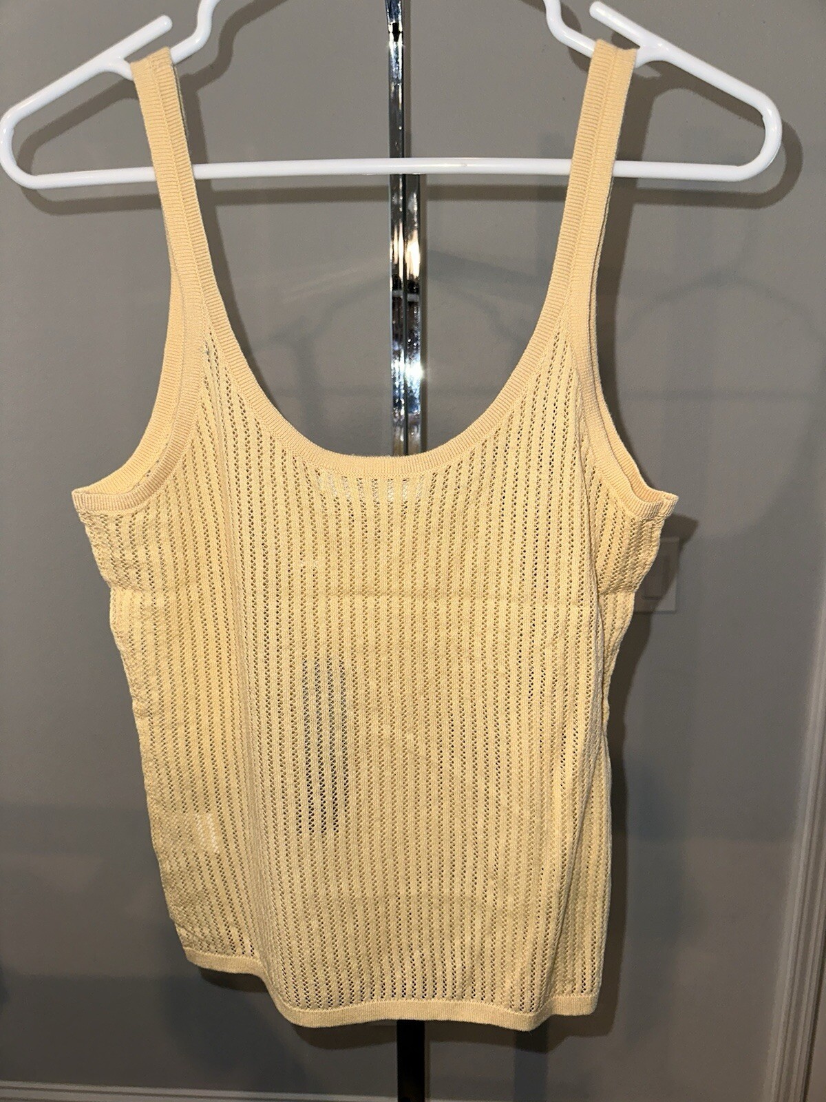 One Grey Day May Scoop Honeycomb Tank Size Medium