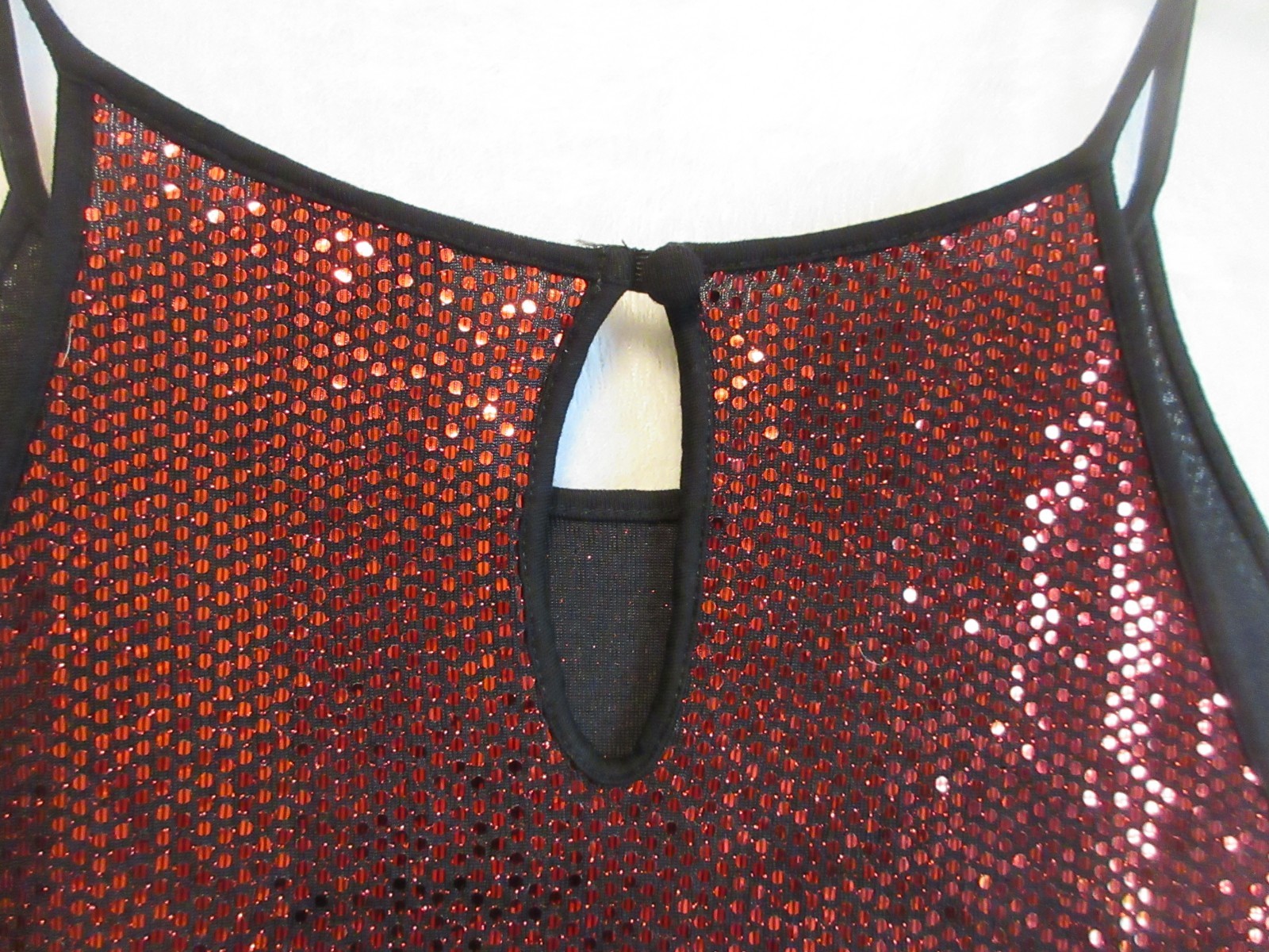 Torrid Tank Top Women’s Plus Size 3 Red Shimmering Sequin Tunic Keyhole Back
