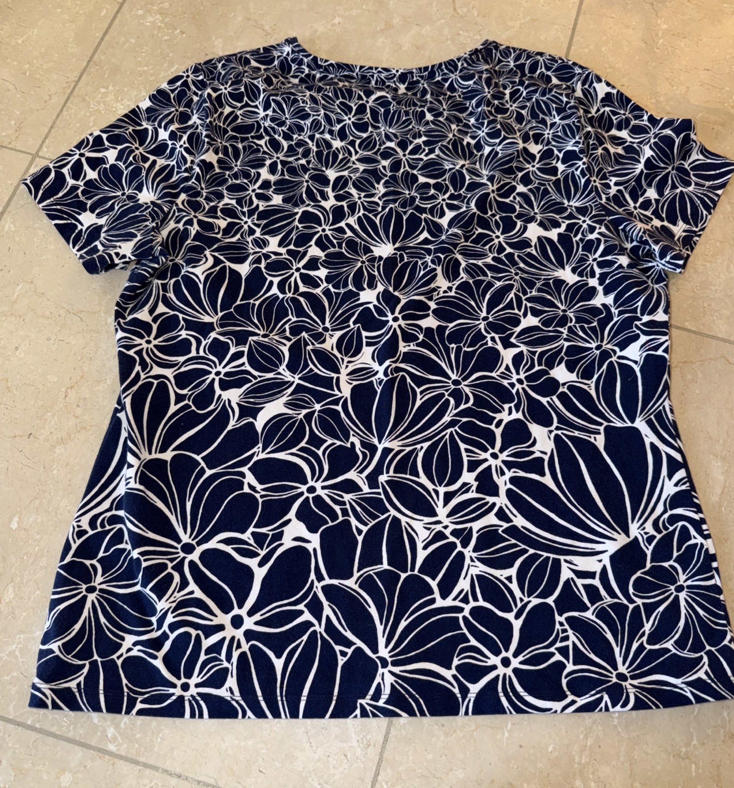 Lot Of 3 Women’s Short Sleeve Patterned Tops Various Brands Size Large