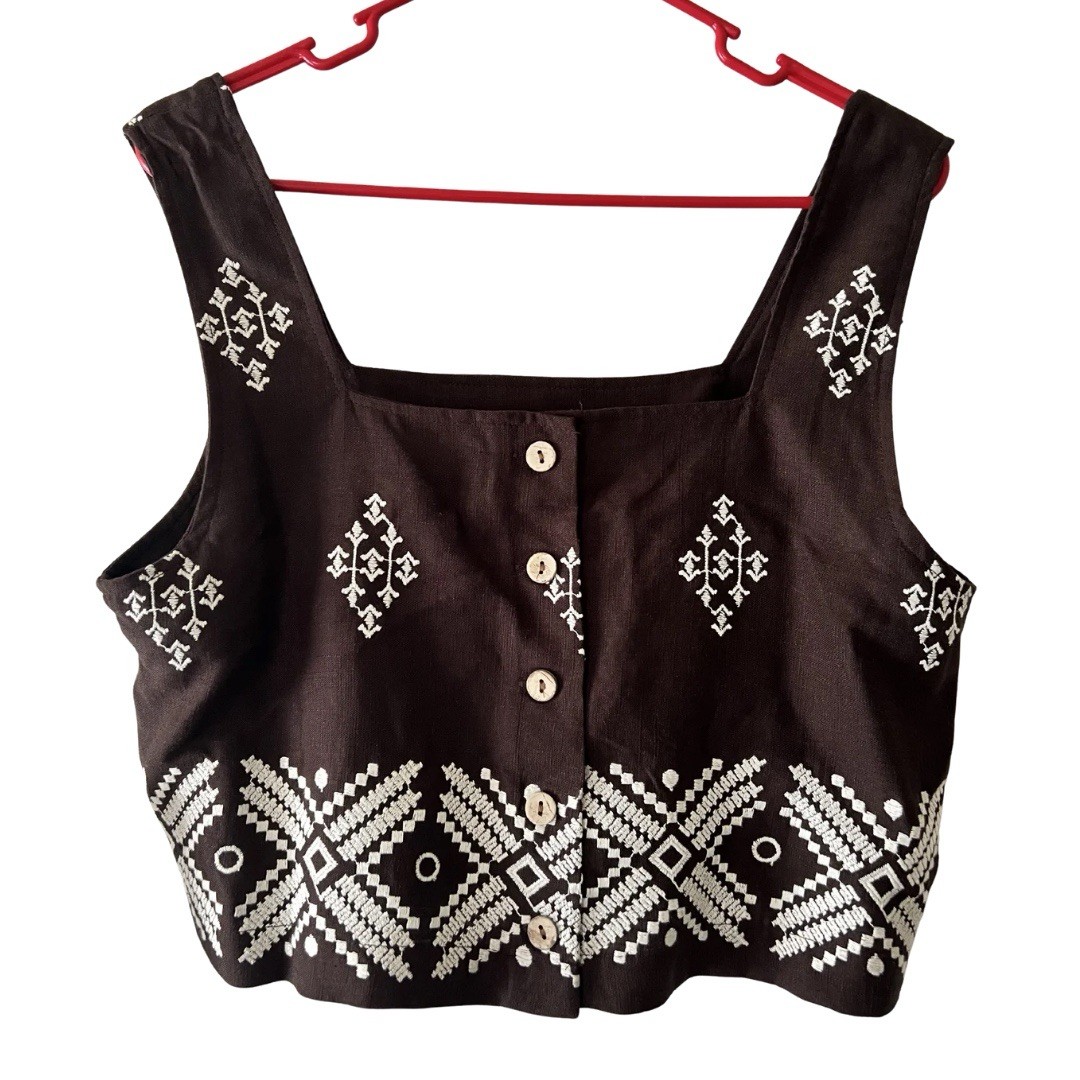 Calypso Women’s Black Cropped Embroidered Tank Top