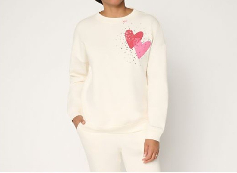Ali & MALLY Peace Love World Large Cream Fleece Heart Pullover Top A715595 NWOT